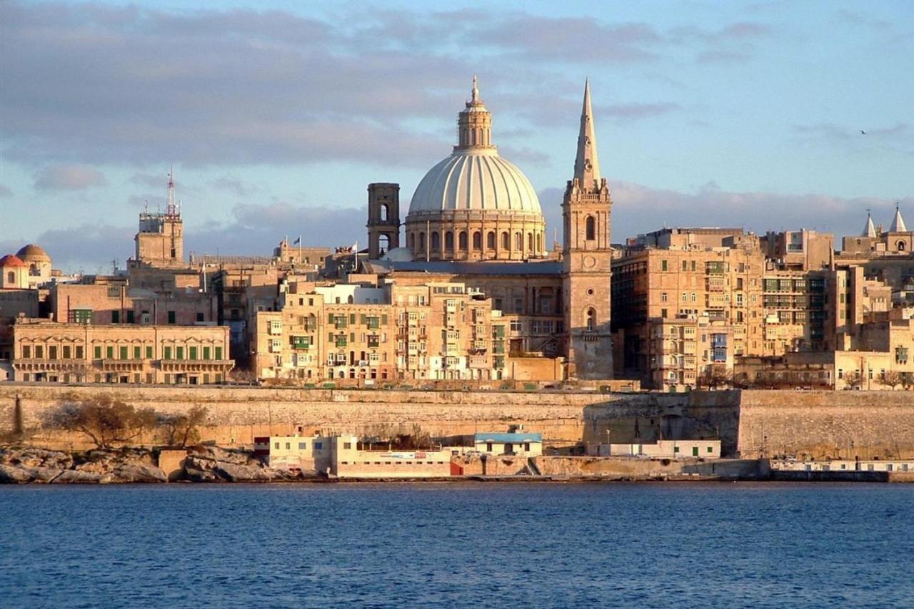 Chic 2Br Penthouse Steps From The Promenade Apartment Sliema Ngoại thất bức ảnh