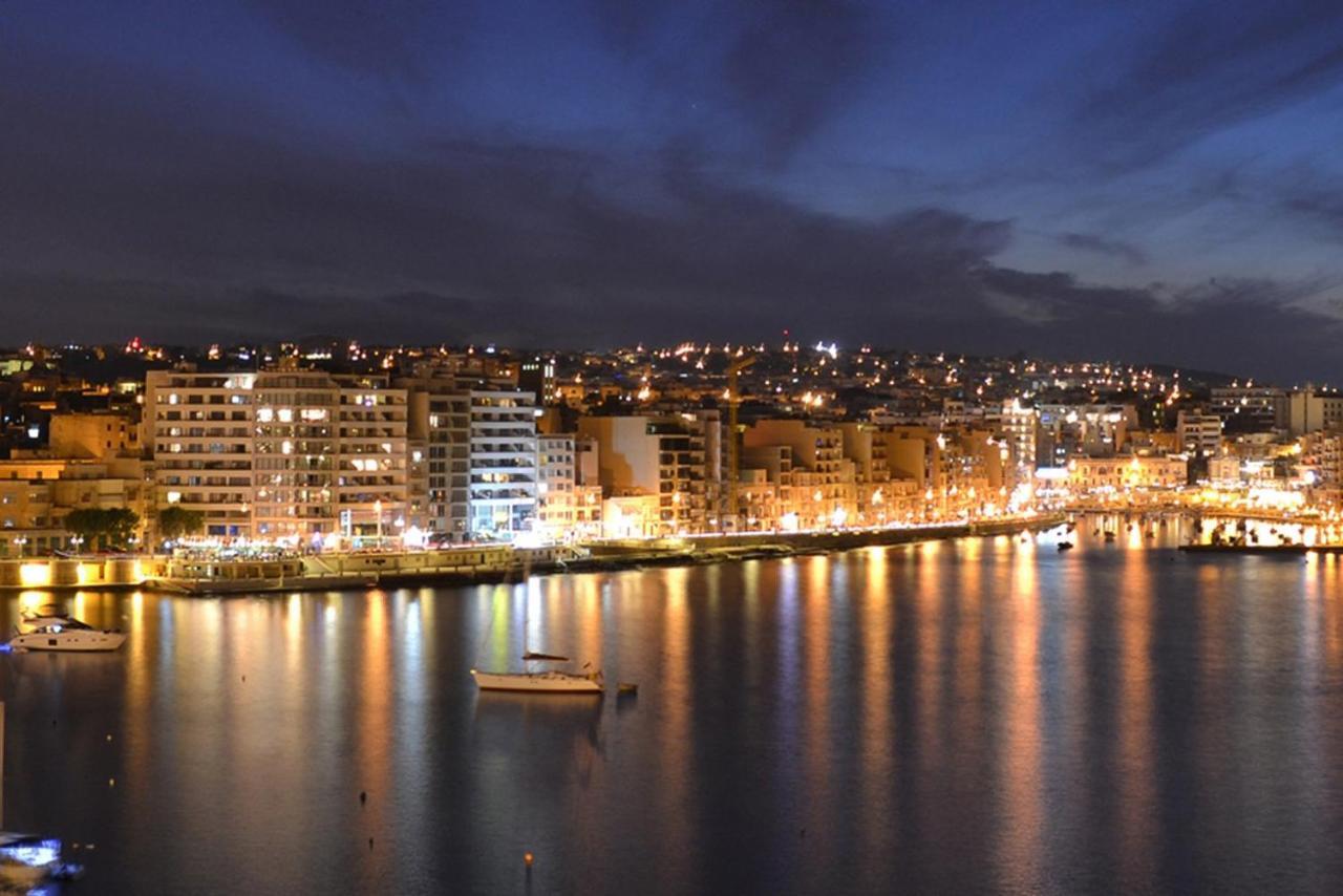 Chic 2Br Penthouse Steps From The Promenade Apartment Sliema Ngoại thất bức ảnh