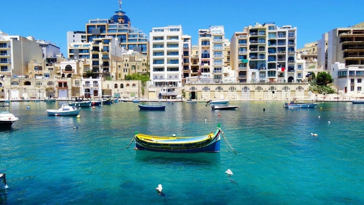 Chic 2Br Penthouse Steps From The Promenade Apartment Sliema Ngoại thất bức ảnh