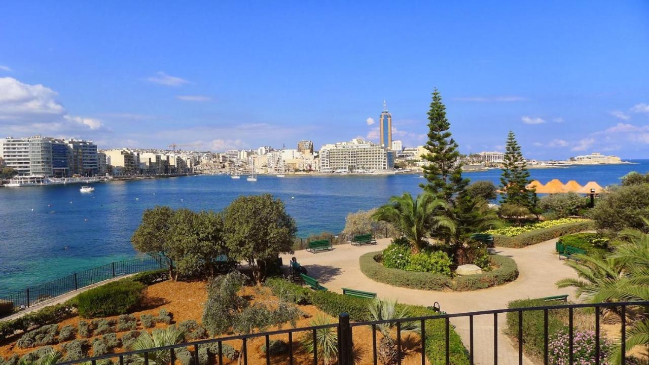Chic 2Br Penthouse Steps From The Promenade Apartment Sliema Ngoại thất bức ảnh