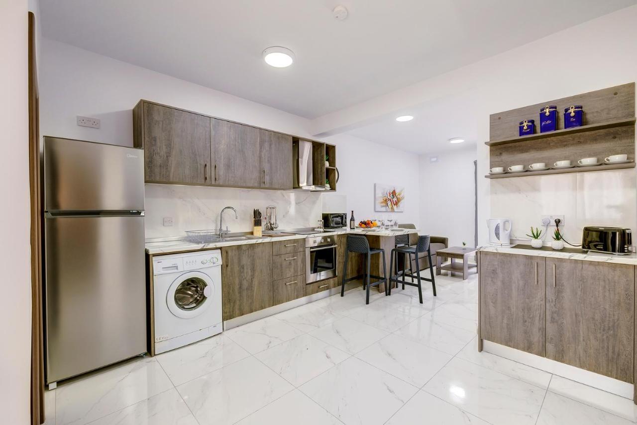 Chic 2Br Penthouse Steps From The Promenade Apartment Sliema Ngoại thất bức ảnh
